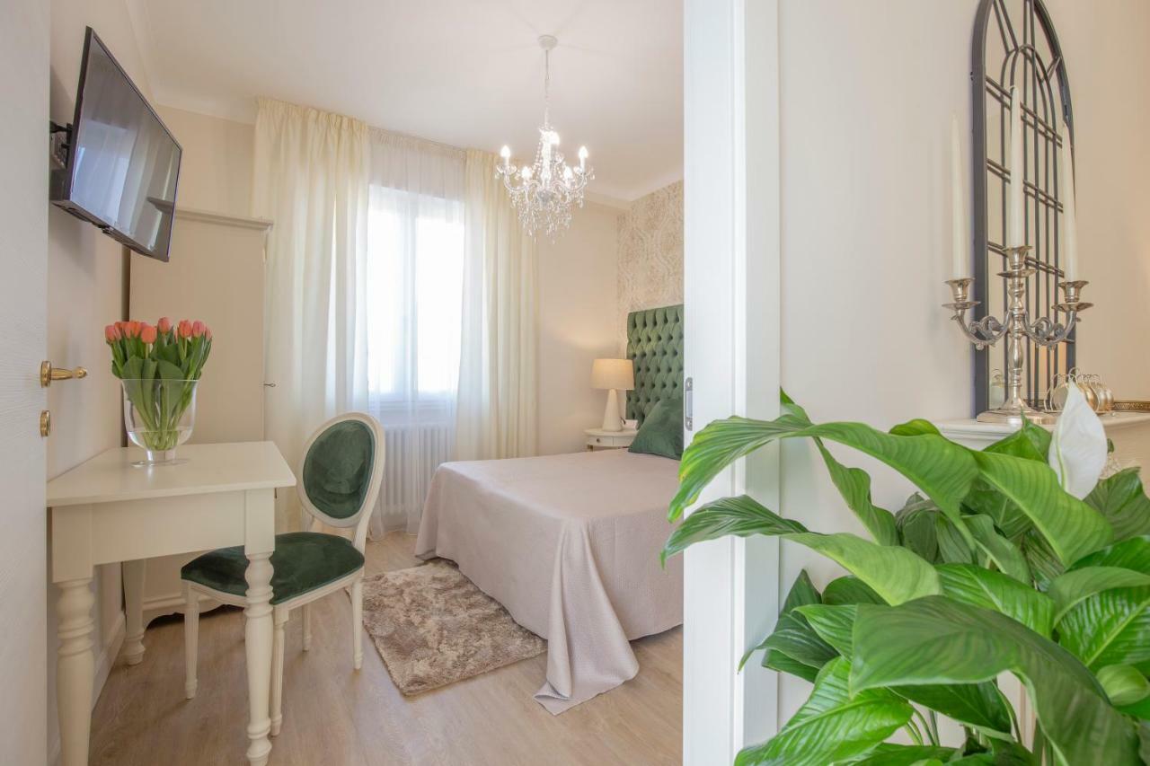Crys: Apartments, Holiday, Business, Verde Verona Exterior foto